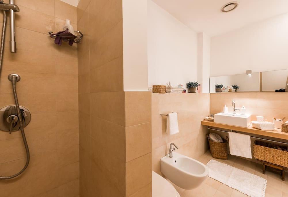 New Cosy Apartment Near To Petruzzelli Theatre Bari Exterior foto