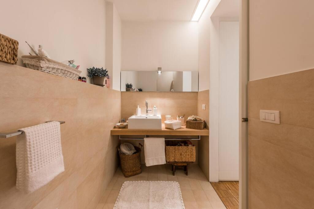New Cosy Apartment Near To Petruzzelli Theatre Bari Exterior foto
